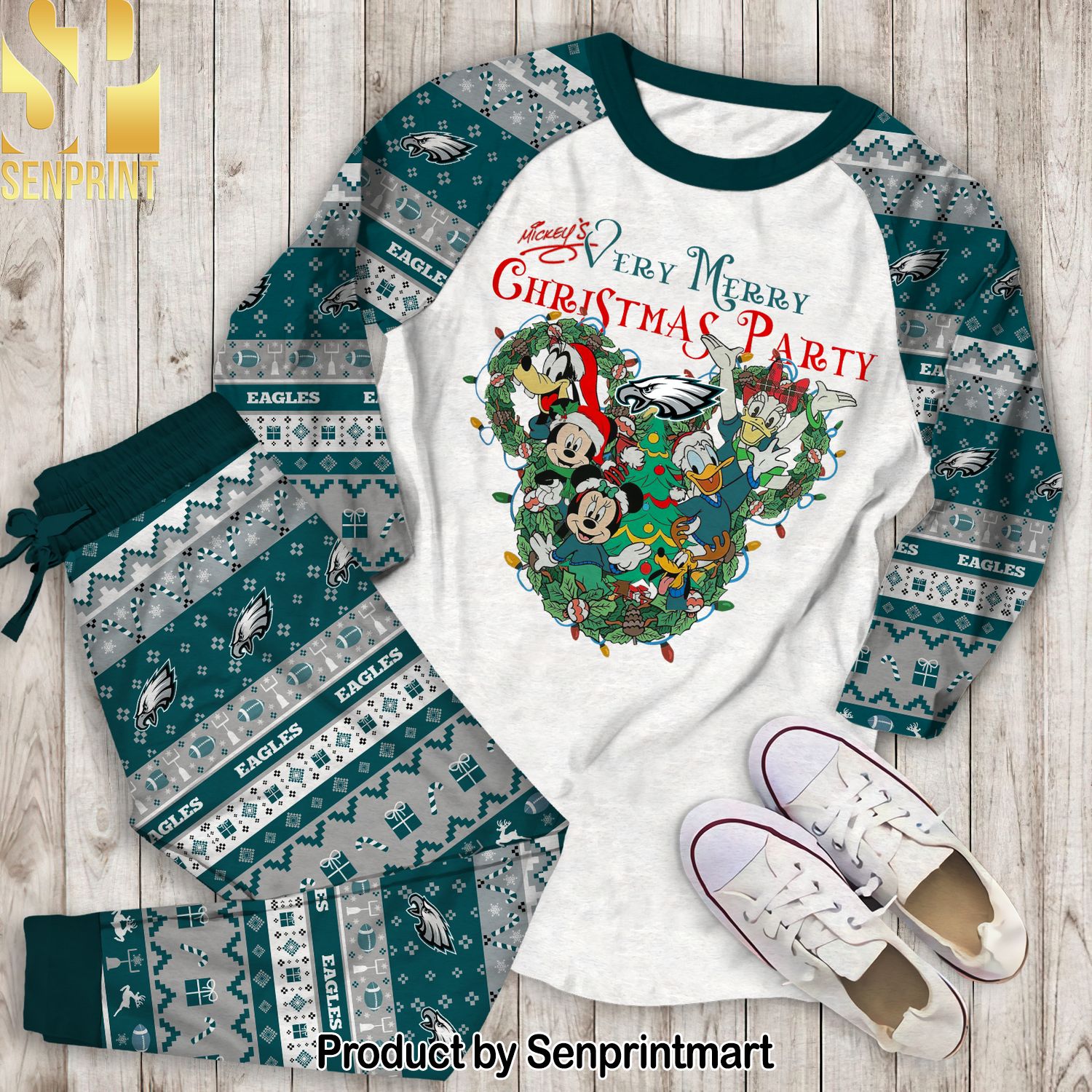 NFL Philadelphia Eagles Mickey and Friends Very Mery Christmas Party All Over Printed Classic Pajamas Set