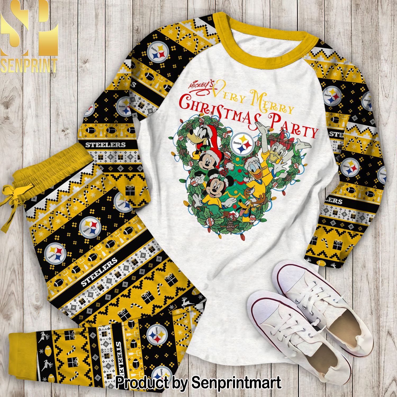 NFL Pittsburgh Steelers Mickey and Friends Very Mery Christmas Party All Over Printed Classic Pajamas Set