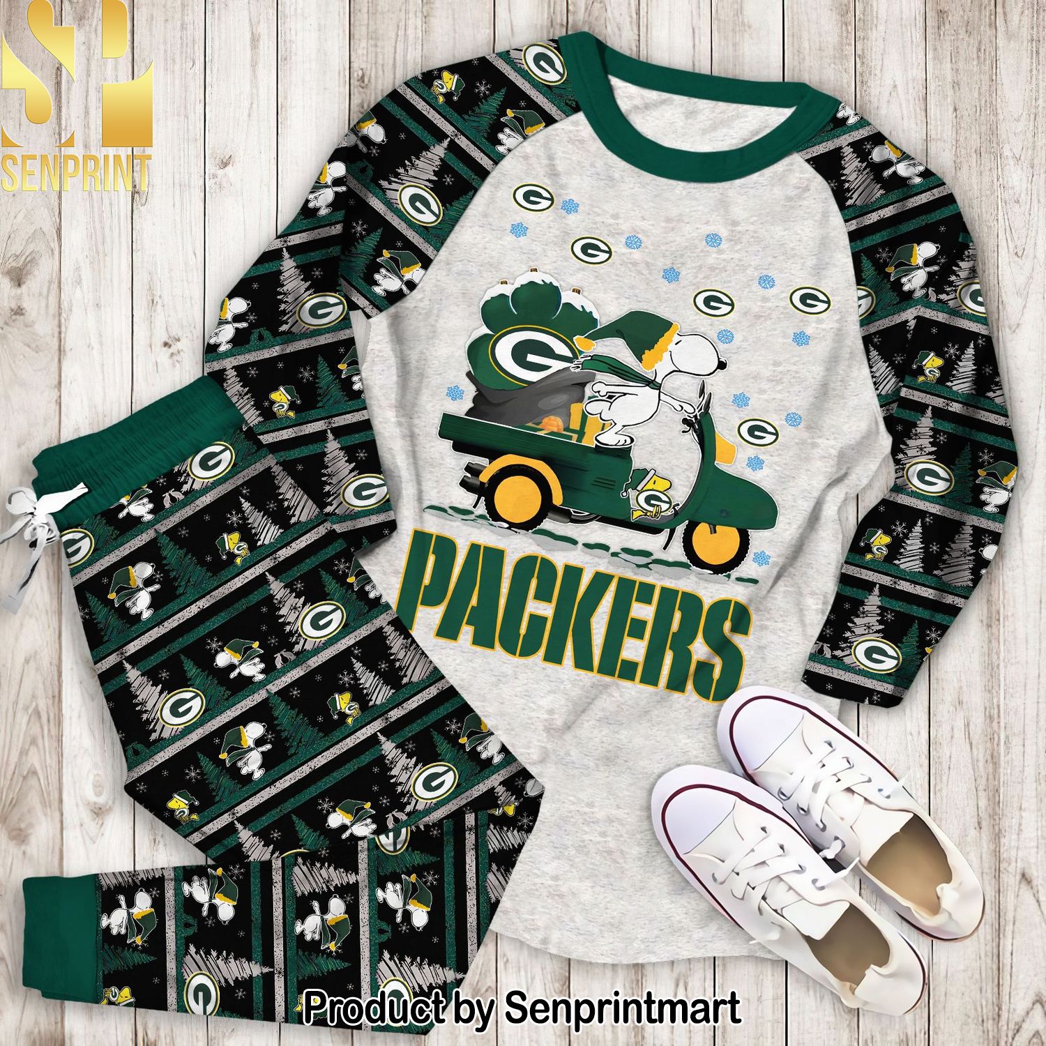 Snoopy Green Bay Packers Christmas All Over Printed Classic Pajamas Set