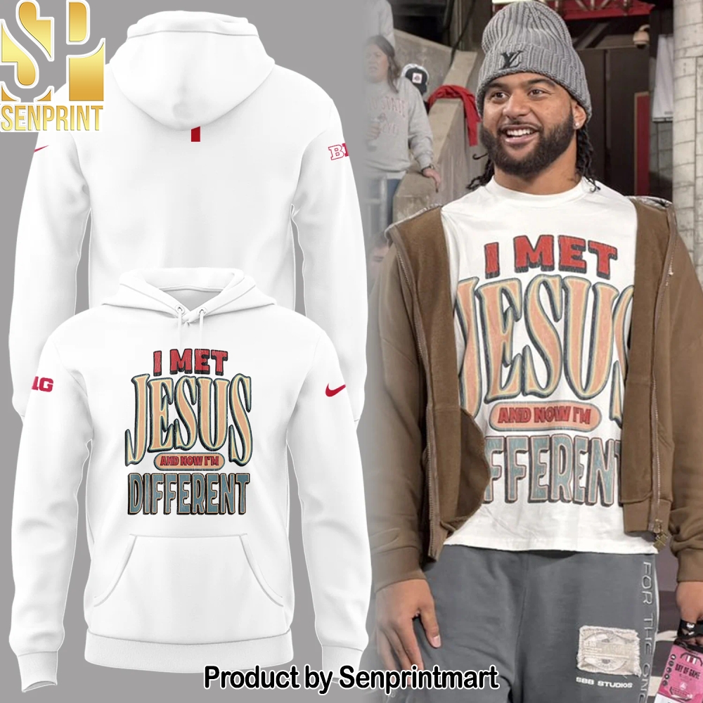 Back at Ohio State, J.T. Tuimoloau makes a statement in the ‘I MET JESUS AND NOW I’M DIFFERENT’ Hoodie – Sports Fan Outfit 4190