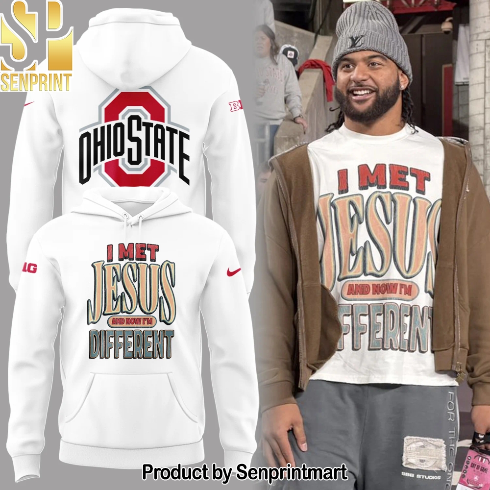 Back at Ohio State, J.T. Tuimoloau makes a statement in the ‘I MET JESUS AND NOW I’M DIFFERENT’ Hoodie – Sports Fan Outfit 4208