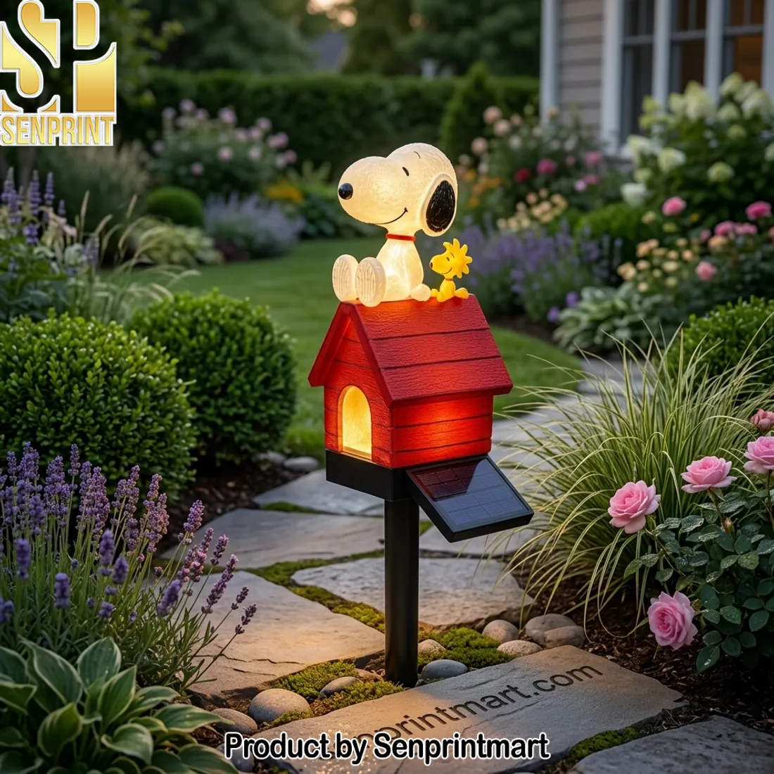 Peanuts Snoopy Woodstock Solar Powered Doghouse Garden Light