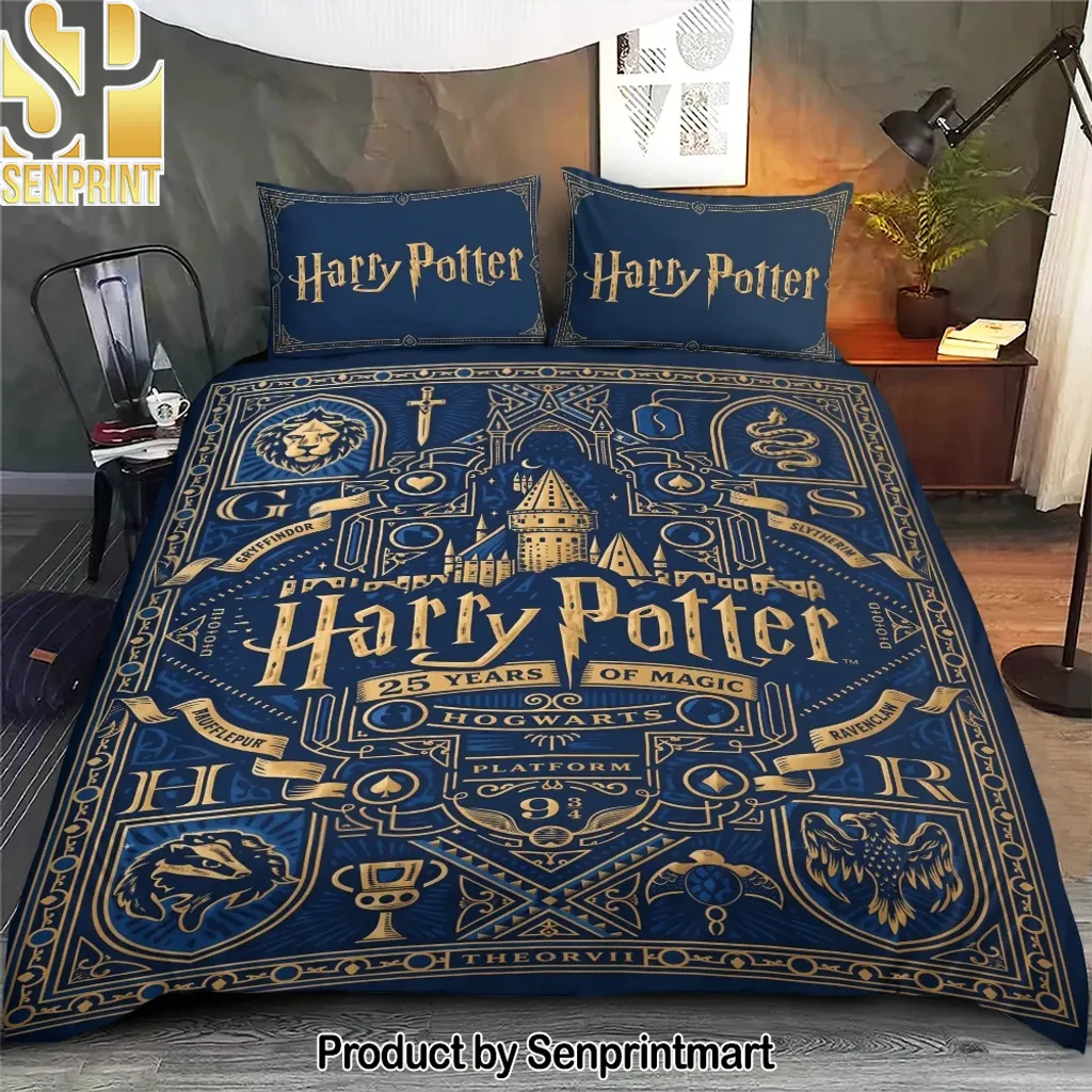 Harry Potter 25th Anniversary Hogwarts Gold Print Bedding Set